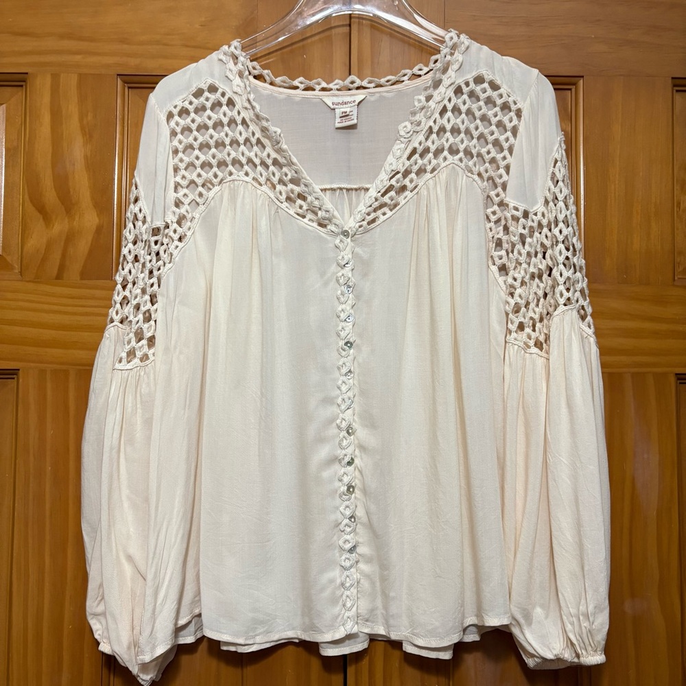 Sundance Vanilla Cream Blouse with Crochet Accents Size Medium Petite EUC